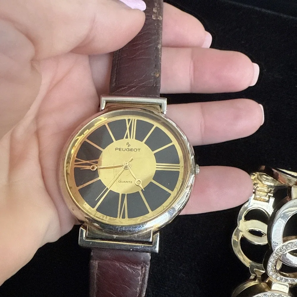 Watches LotPeUGOET Leather Used.‎ Black Vinyl New Quartz    Ellen Tracey 4210